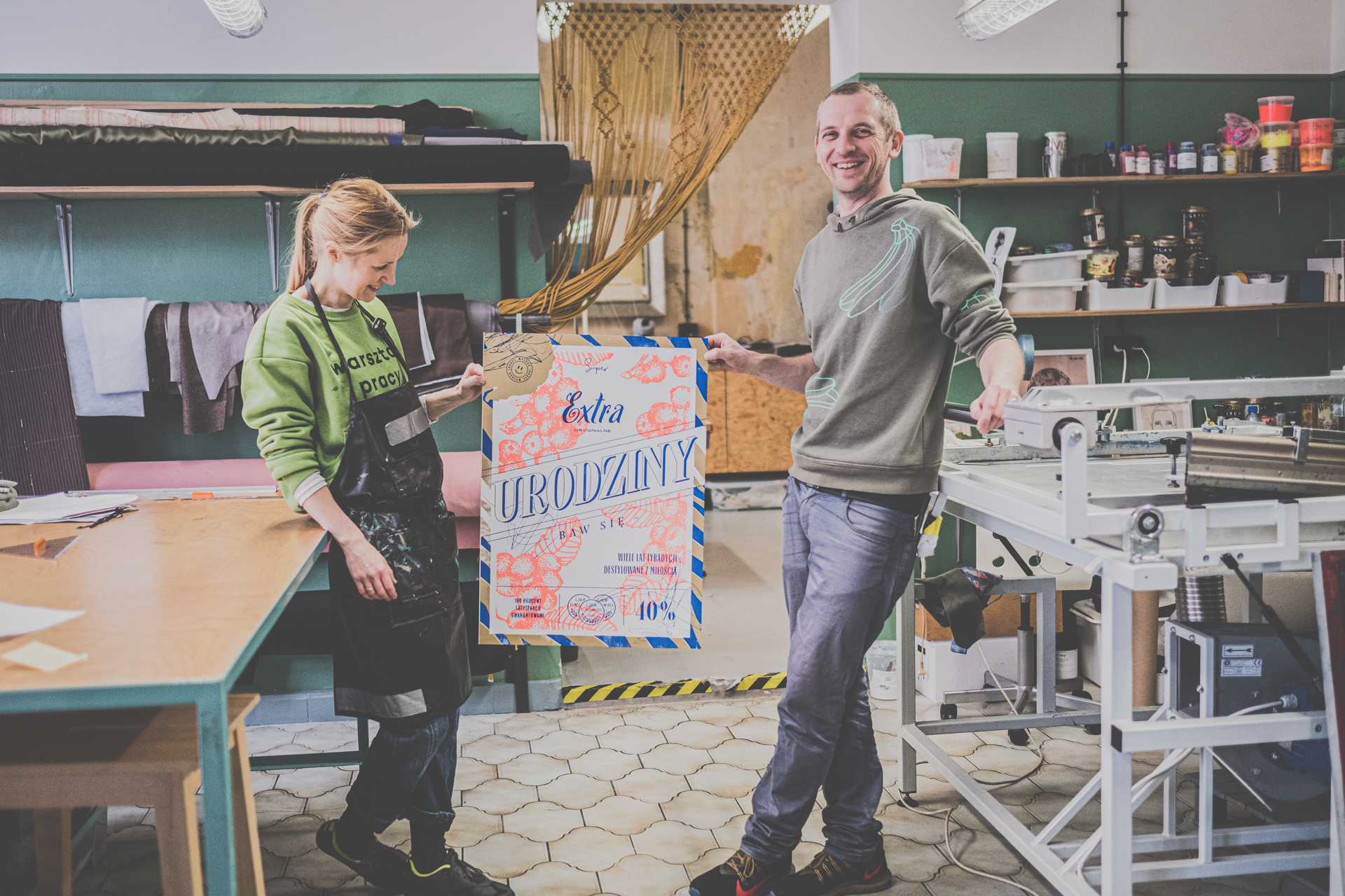 Dominika, Krzysztof Ignasiak, Jeden plakat, trzy kolory, wiele błędów (pretekst nr&nbsp;5)